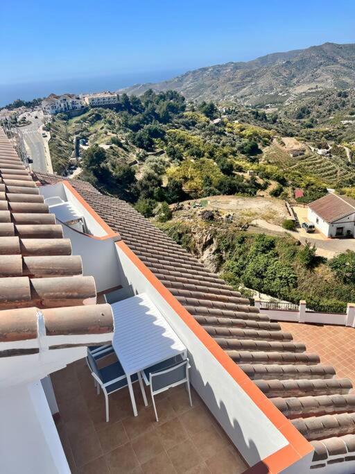 Atico Con Increibles Vistas A Las Montanas Y Mar Frigiliana Kültér fotó